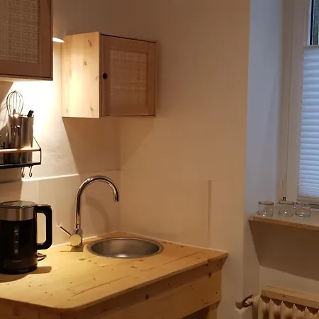Gretchens Apartment *